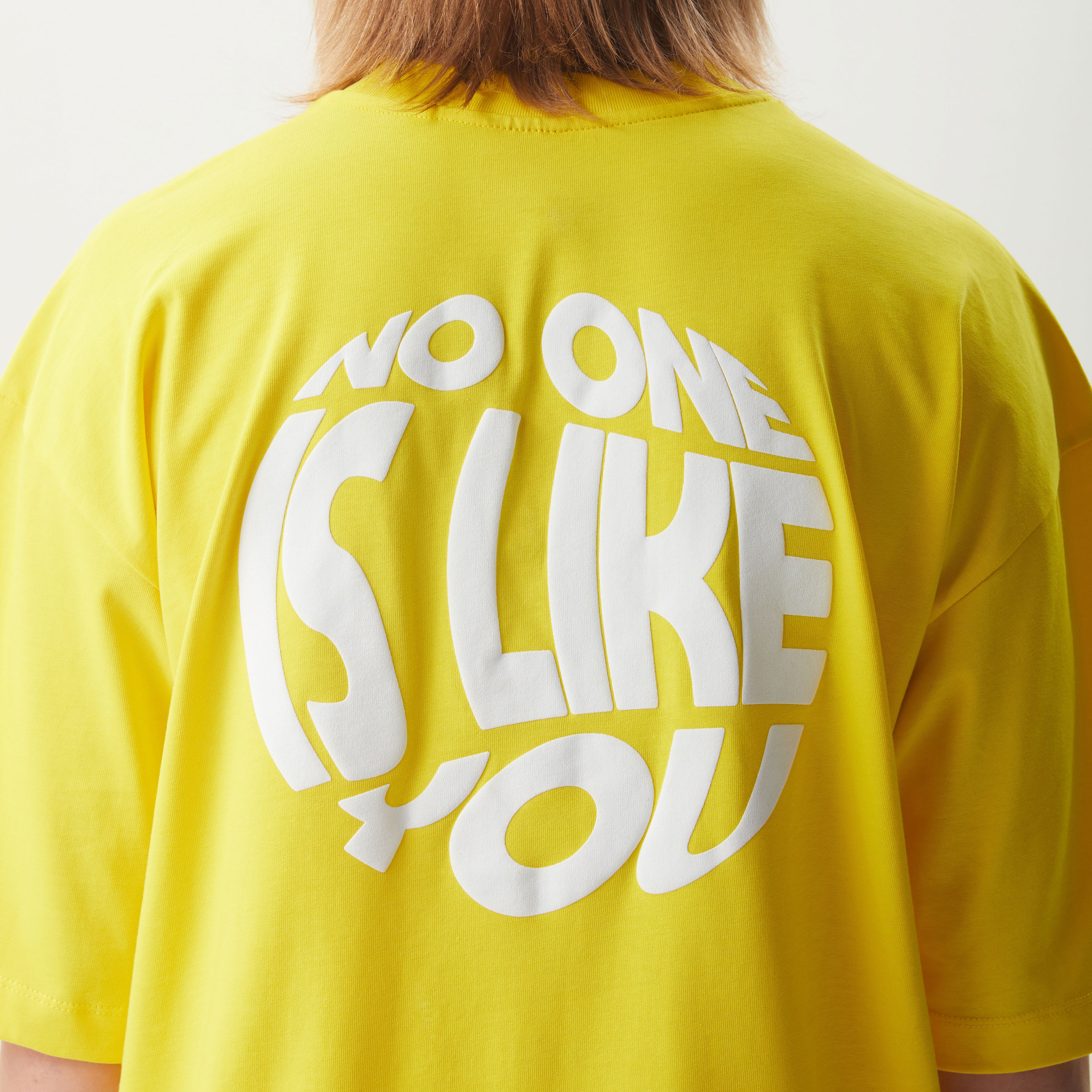 T-Shirt mit Backprint Gelb Unisex - No1You