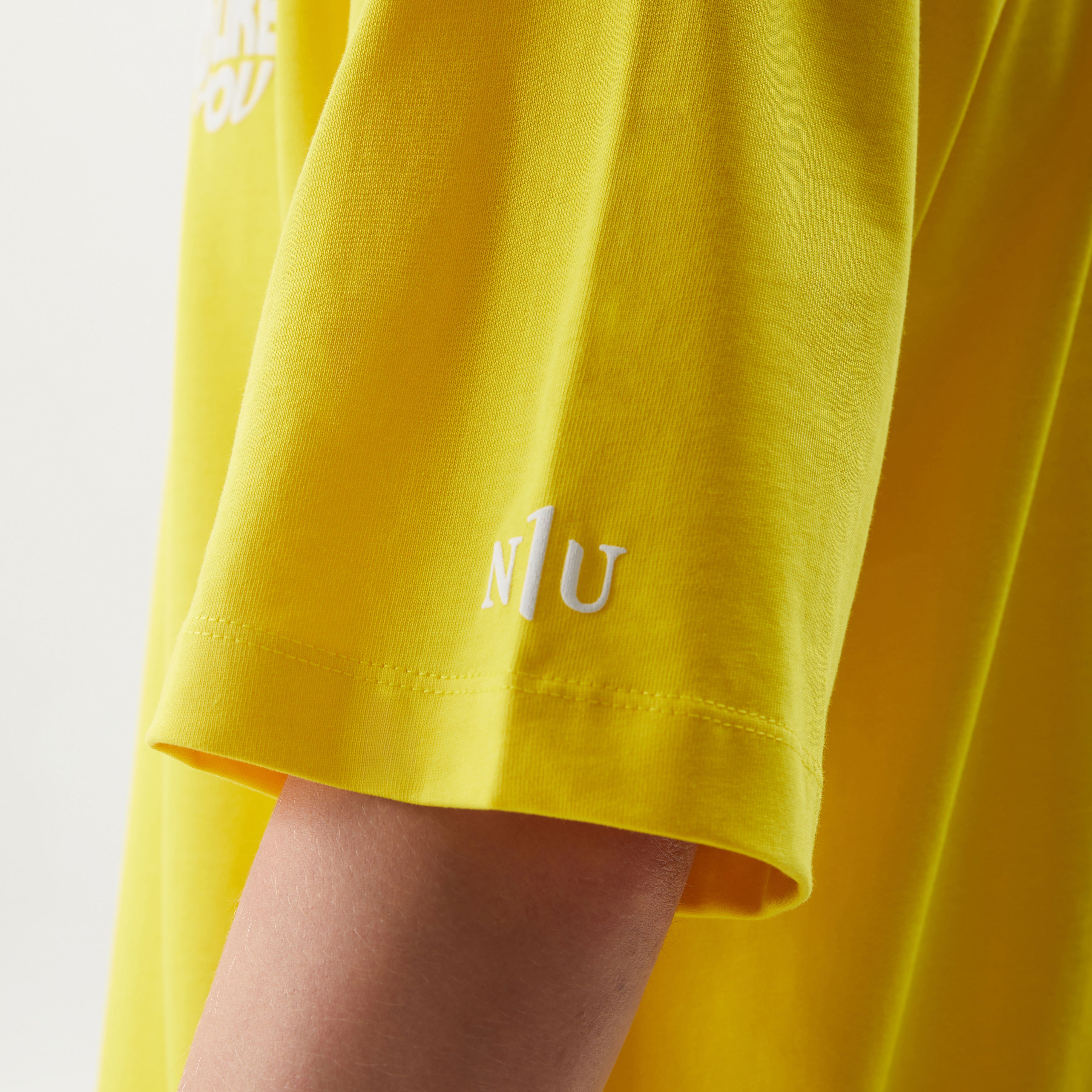 T-Shirt mit Backprint Gelb Unisex - No1You