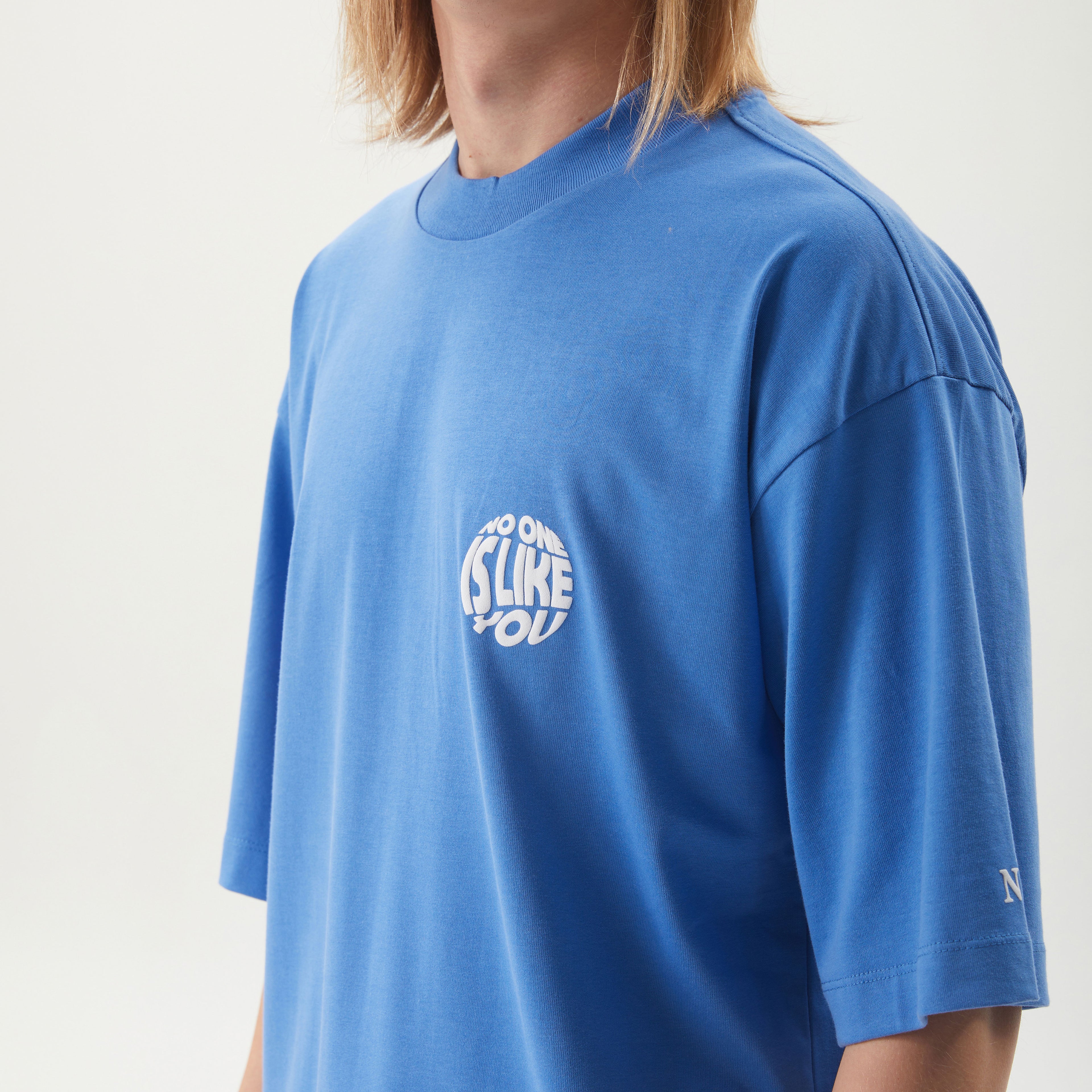 T-Shirt mit Backprint Blau Unisex - No1You