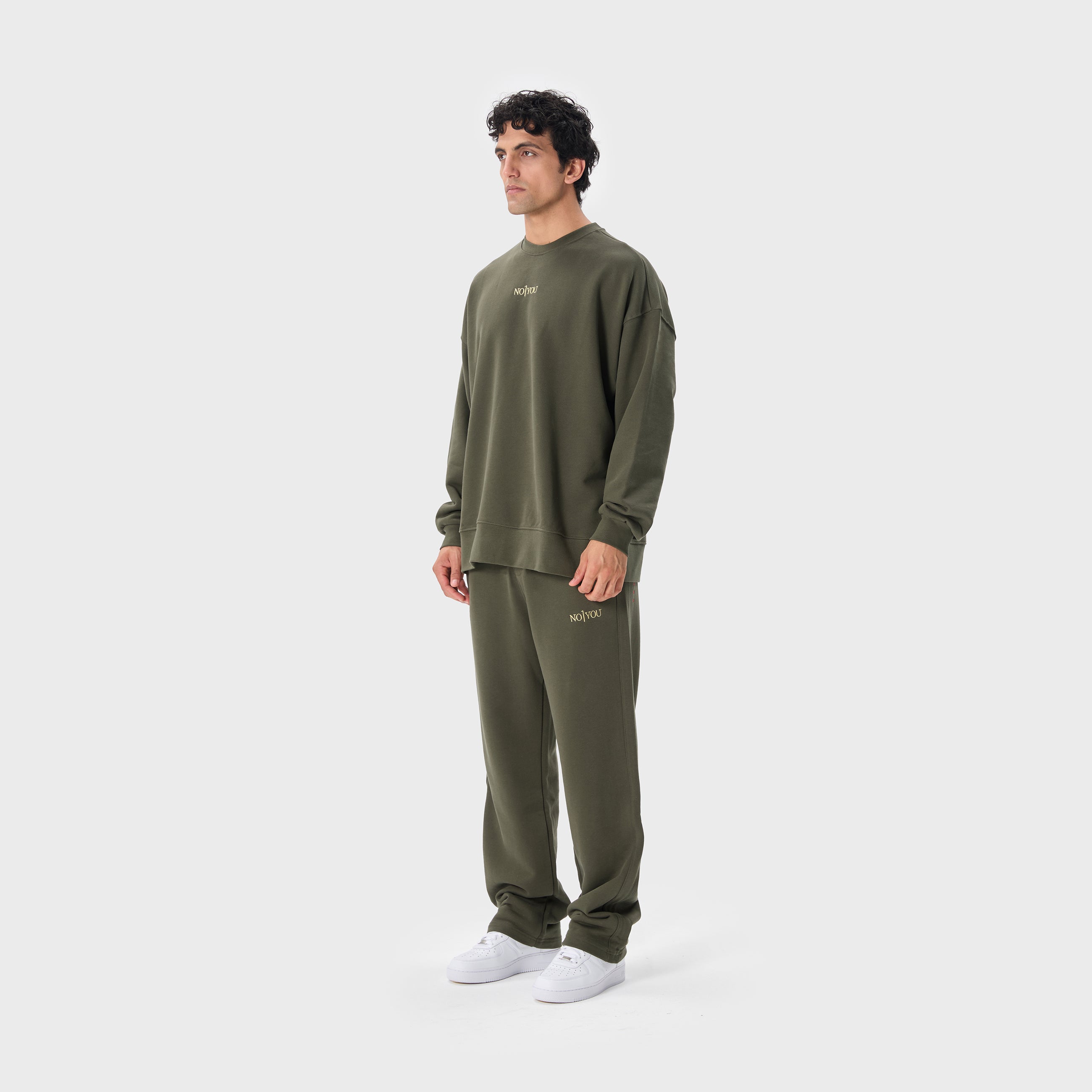 ESSENTIAL 2 DARK GREEN EMBROIDERY SWEATSHIRT