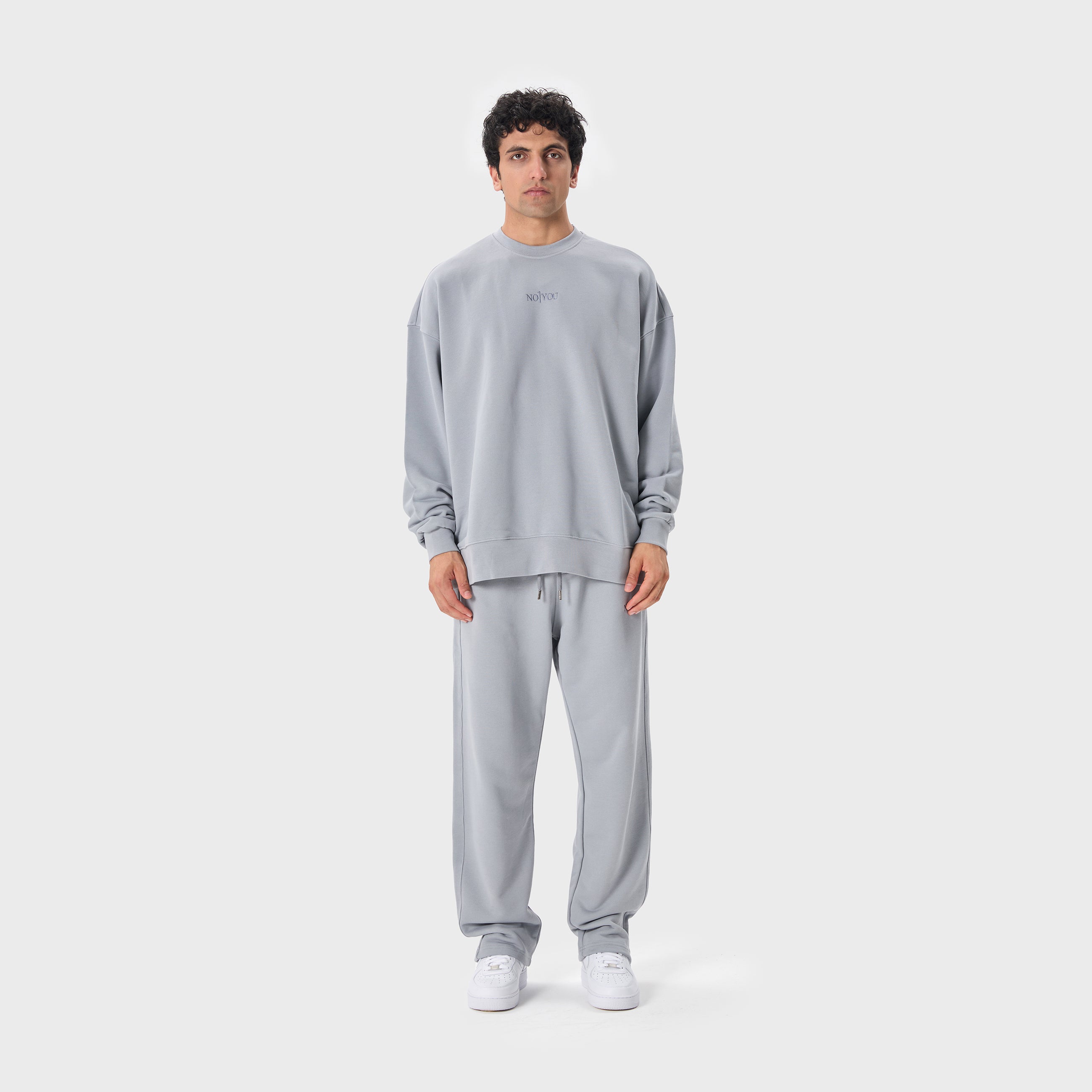 ESSENTIAL 2 LIGHT GREY EMBROIDERY SWEATSHIRT