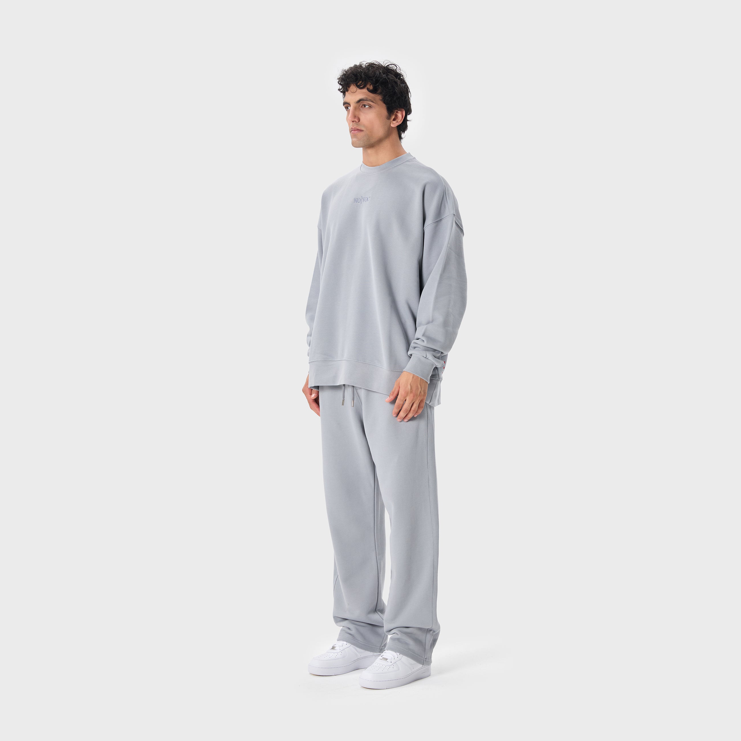 ESSENTIAL 2 LIGHT GREY EMBROIDERY SWEATSHIRT