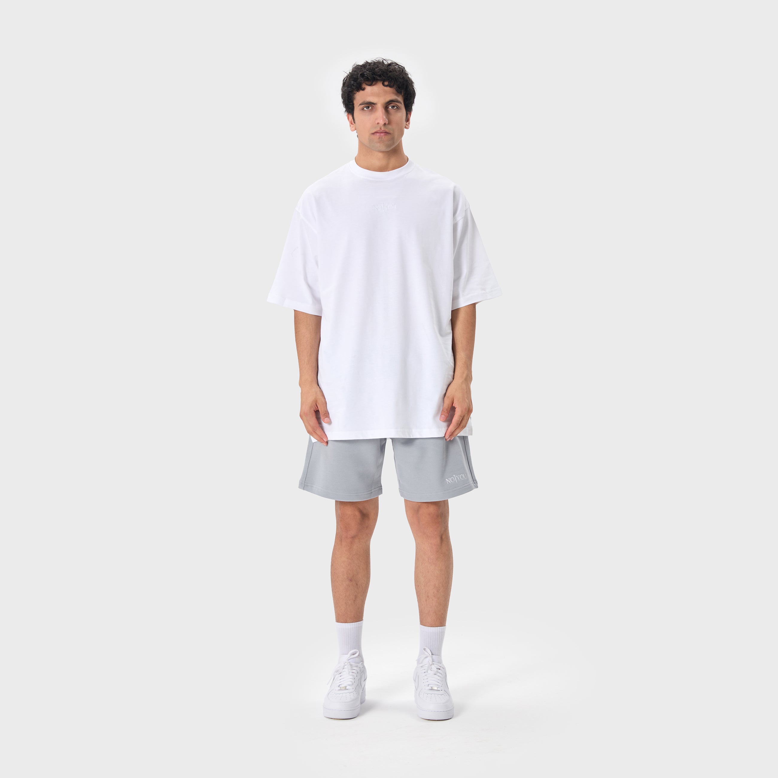 ESSENTIAL 2 LIGHT GREY EMBROIDERY SWEATSHORT