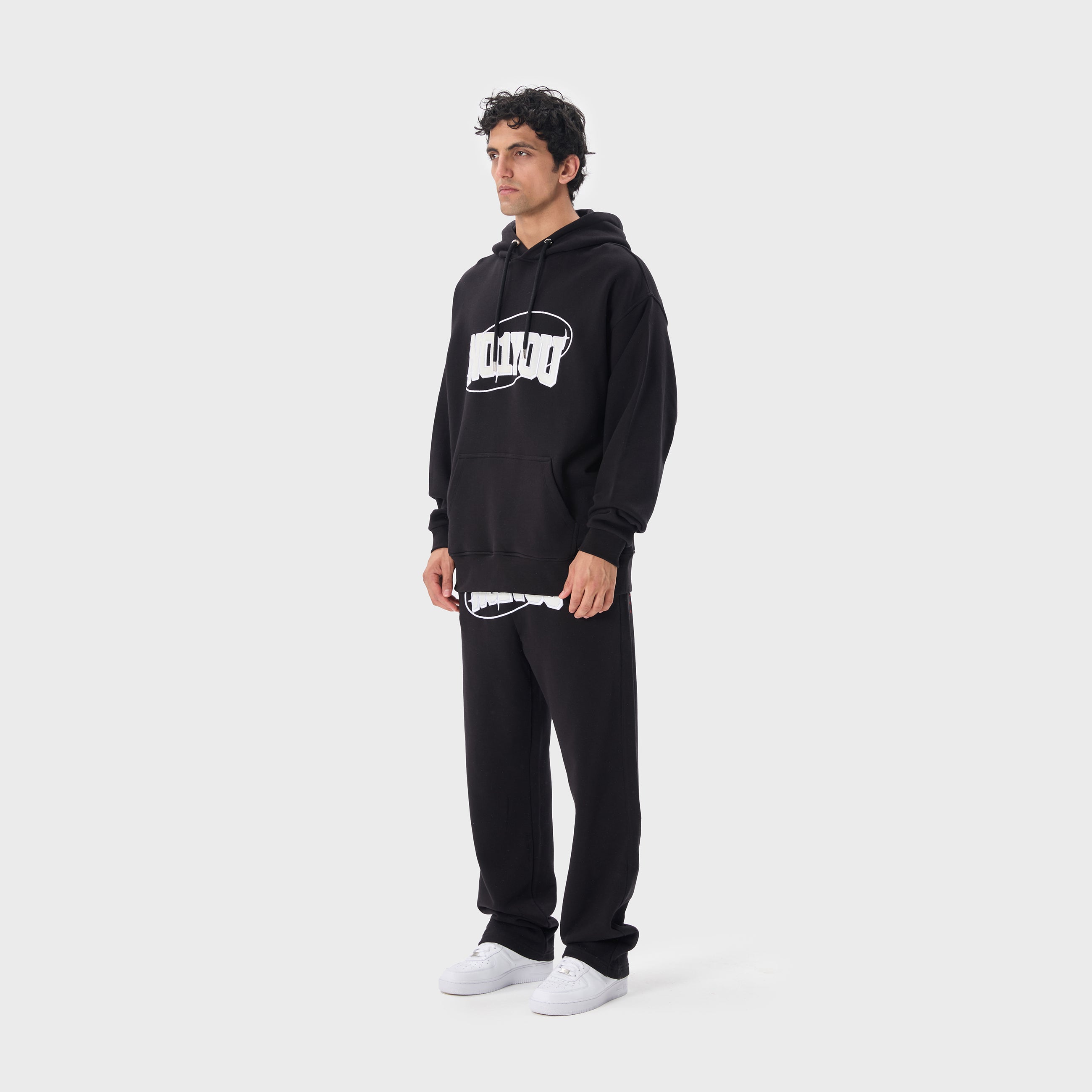 ESSENTIAL 2 BLACK STAR HOODIE