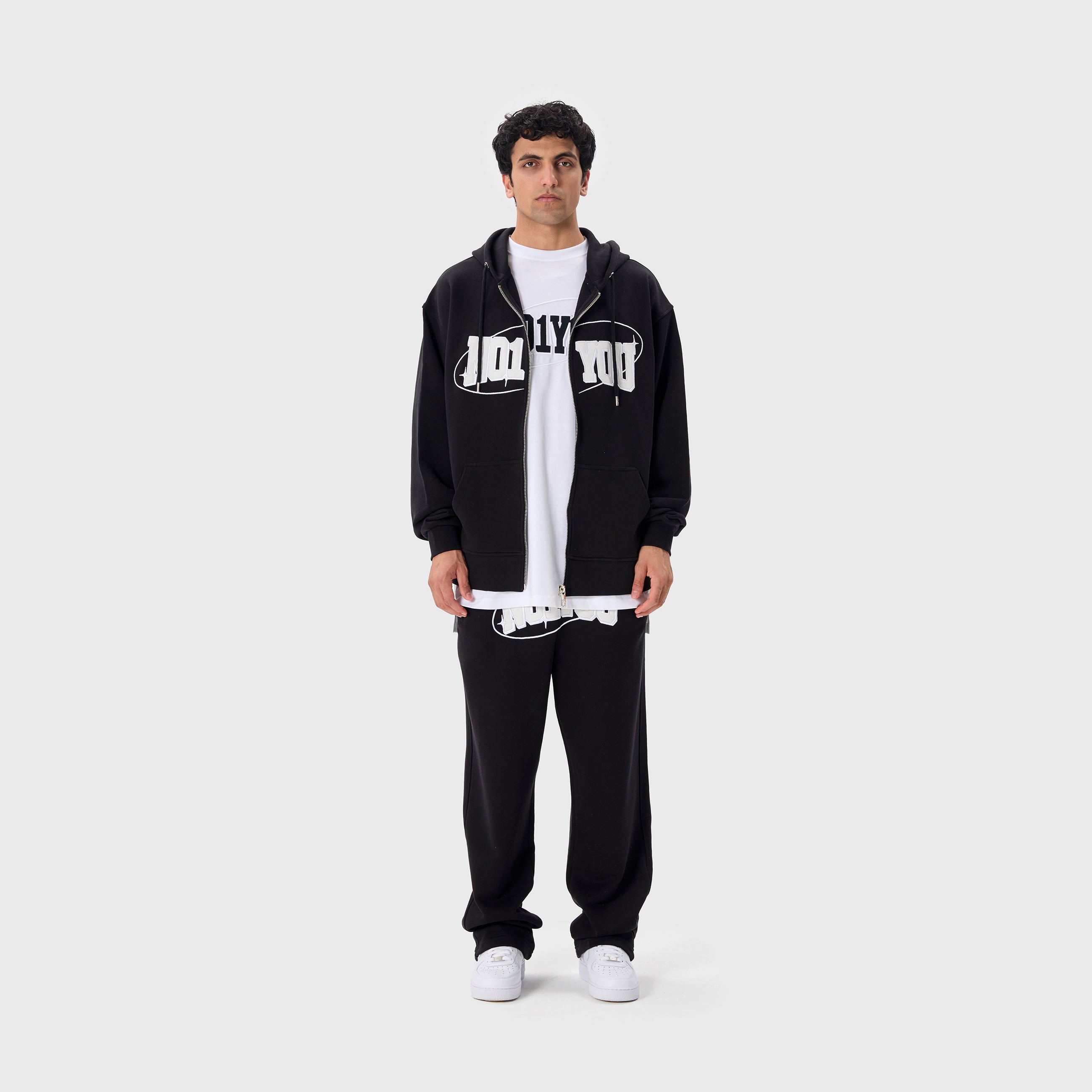 ESSENTIAL 2 BLACK STAR ZIP HOODIE