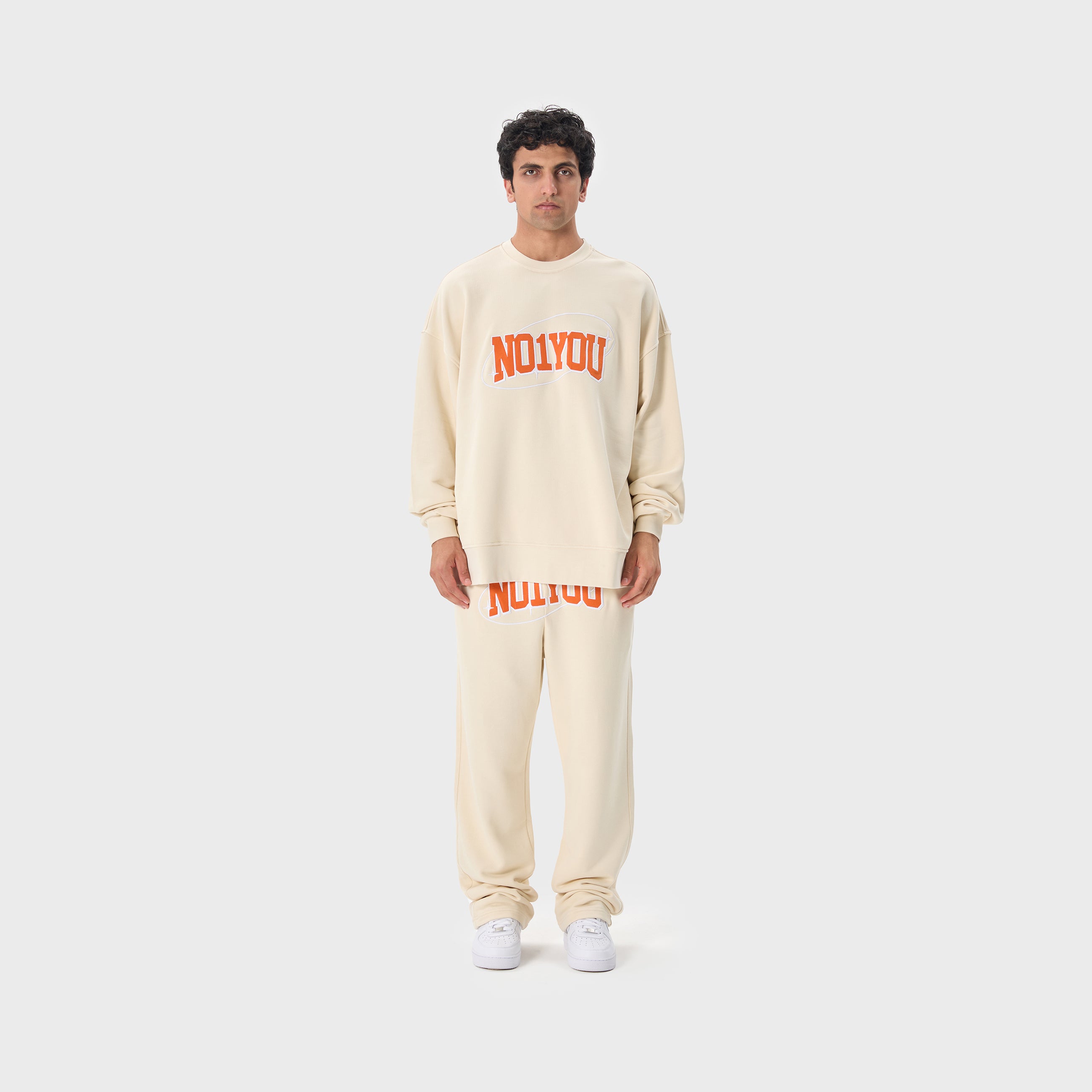 ESSENTIAL 2 STONE STAR SWEATSHIRT