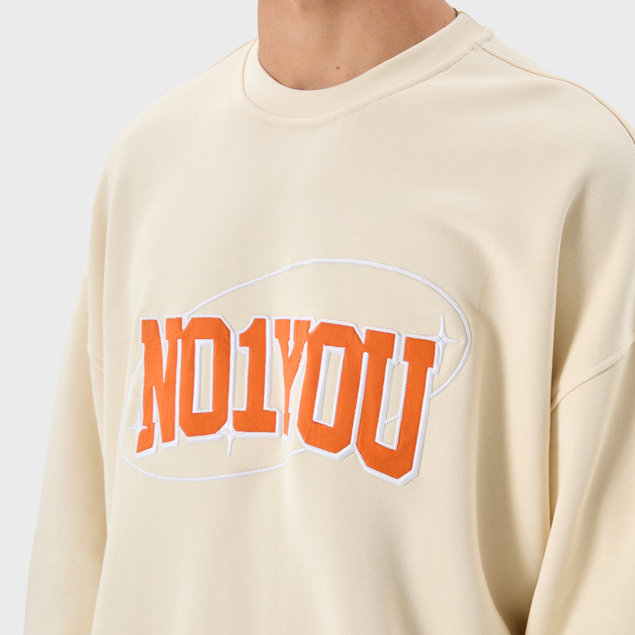 ESSENTIAL 2 STONE STAR SWEATSHIRT