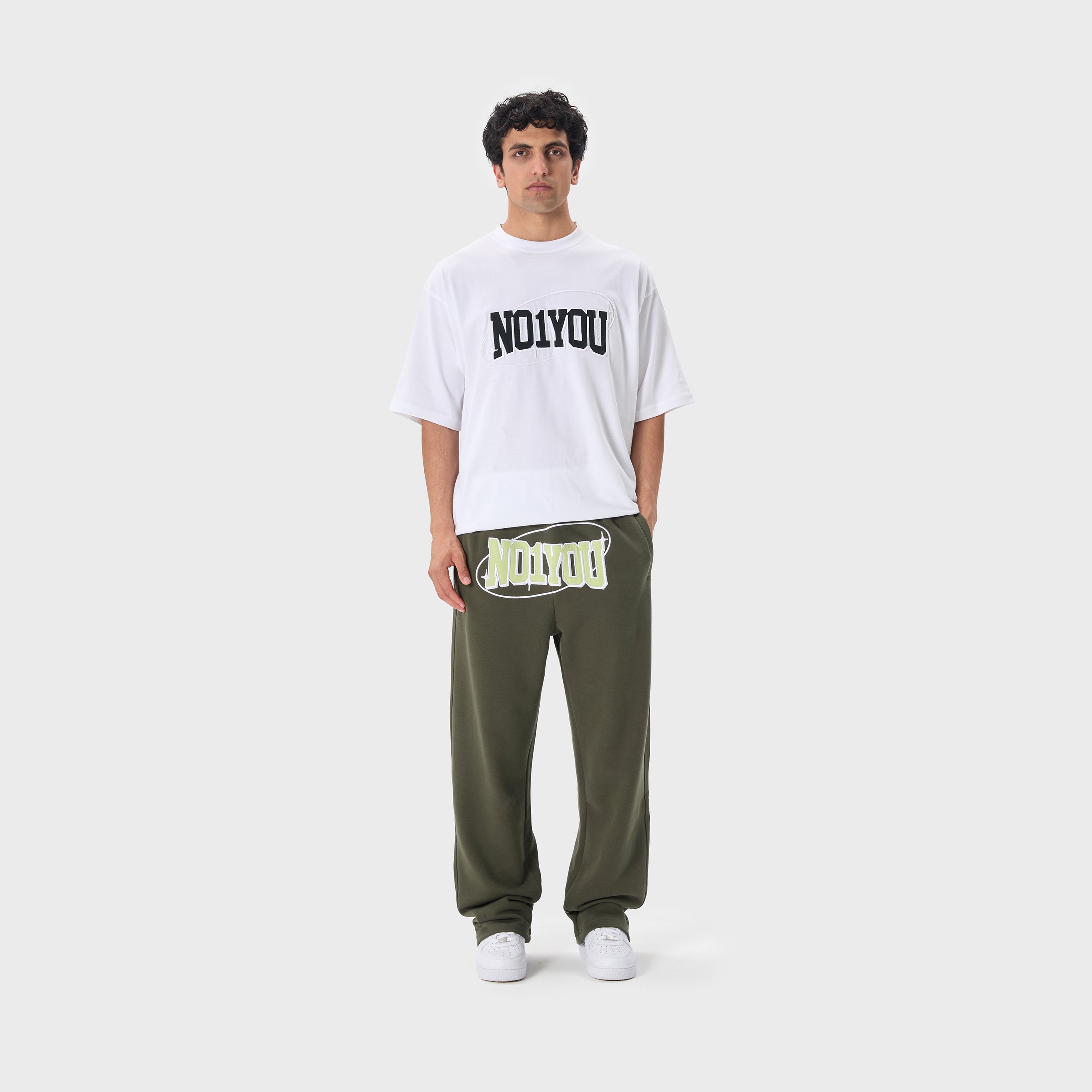 ESSENTIAL 2 DARK GREEN STAR SWEATPANTS