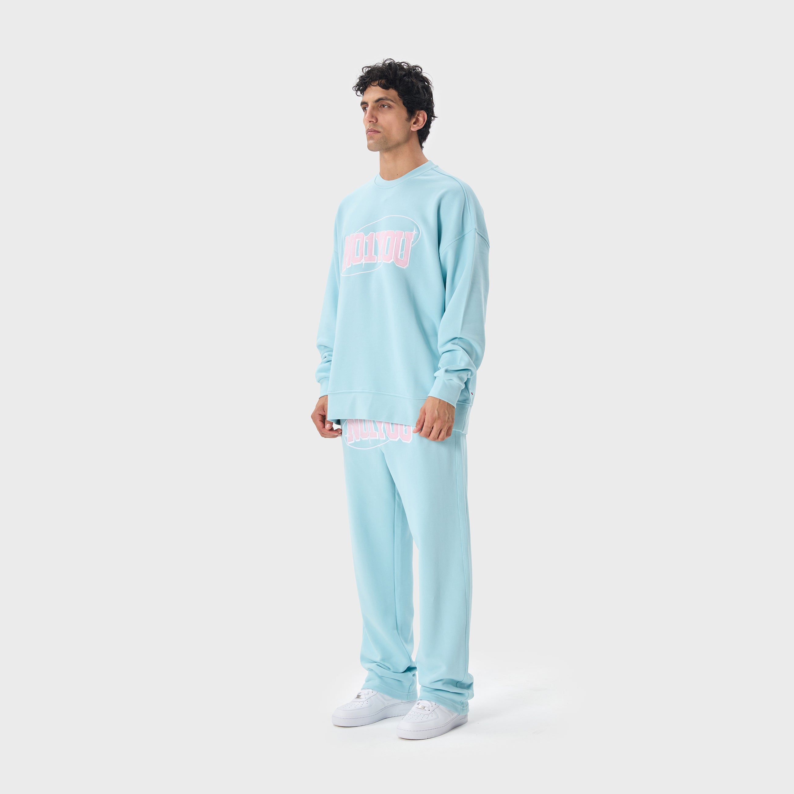 ESSENTIAL 2 BABY BLUE STAR SWEATSHIRT