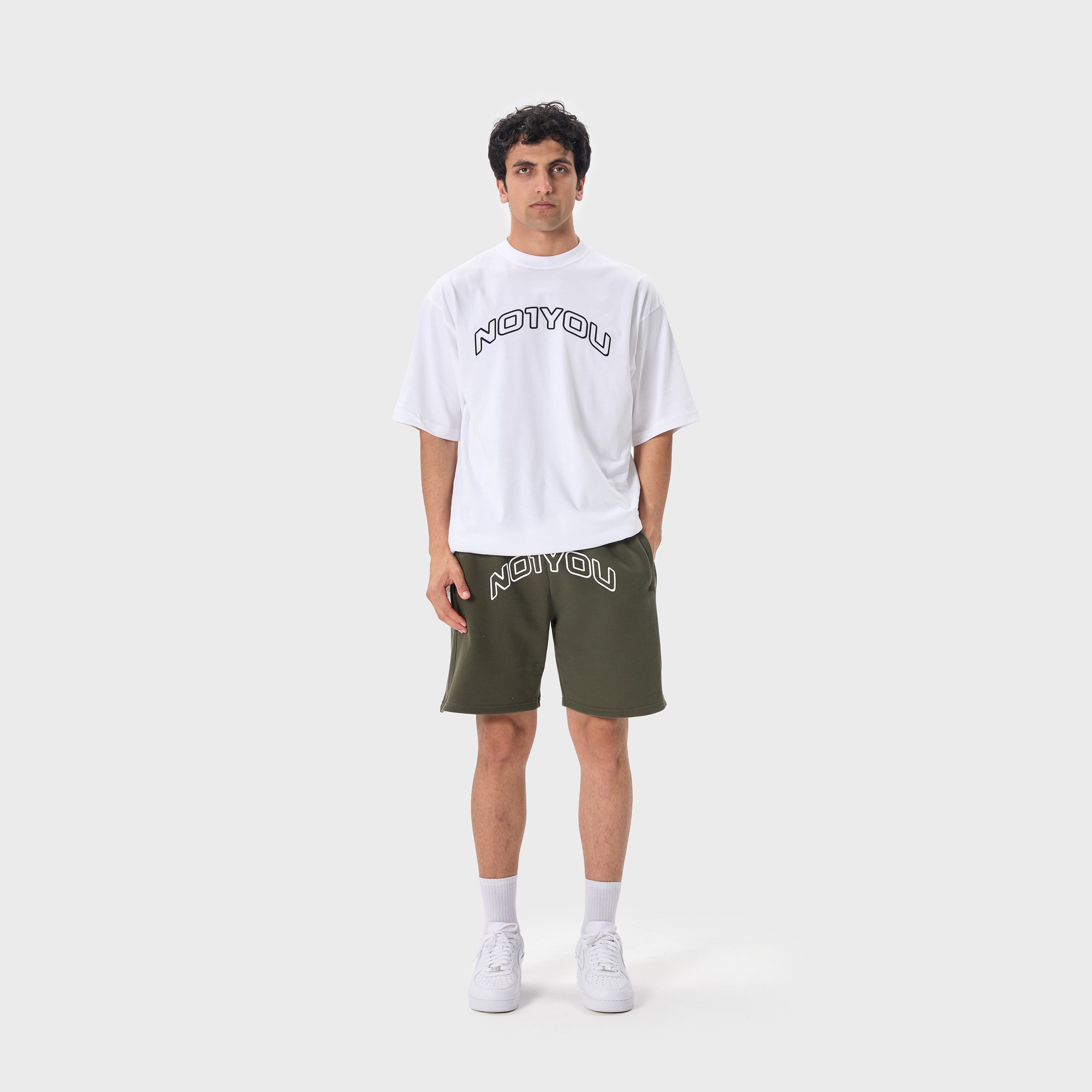 ESSENTIAL 2 DARK GREEN EMBOSSED SWEATSHORT