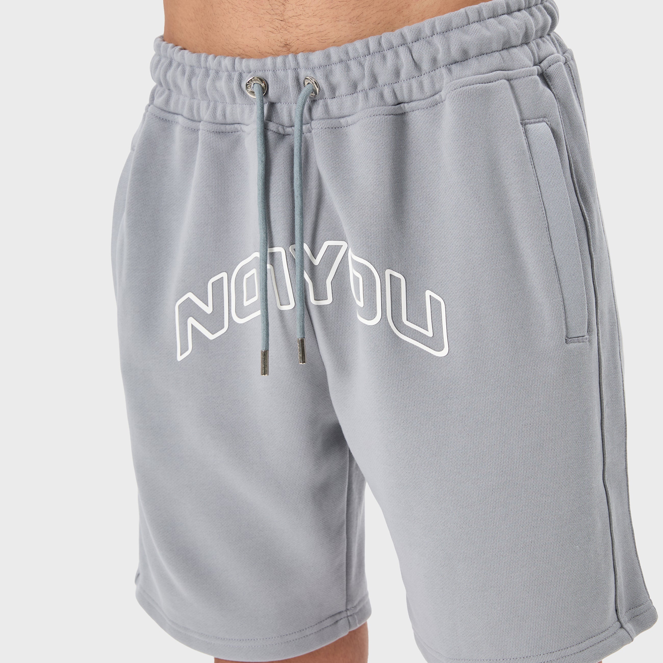ESSENTIAL 2 LIGHT GREY EMBOSSED SWEATSHORT