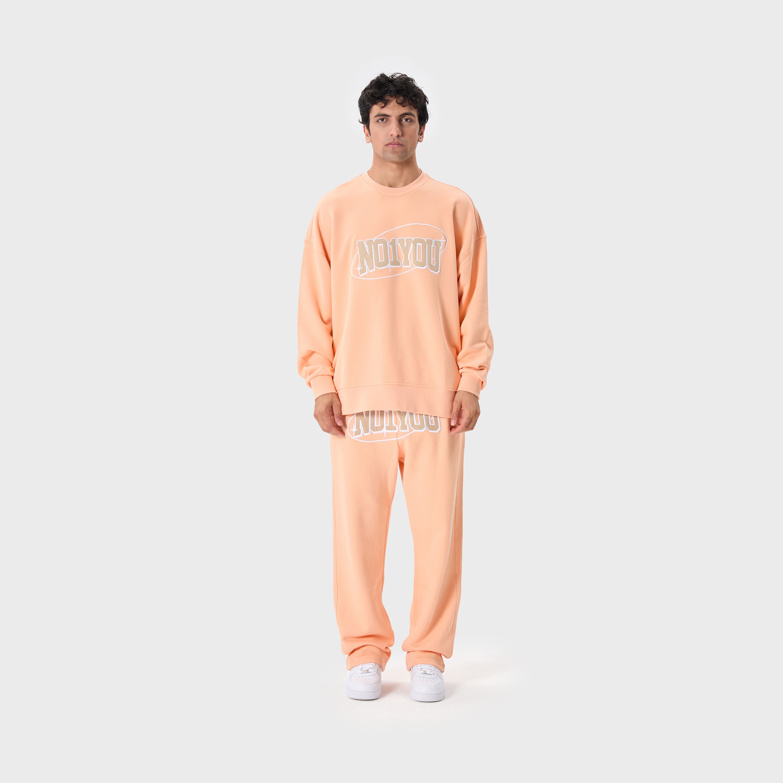 ESSENTIAL 2 PEACH FUZZ STAR SWEATSHIRT