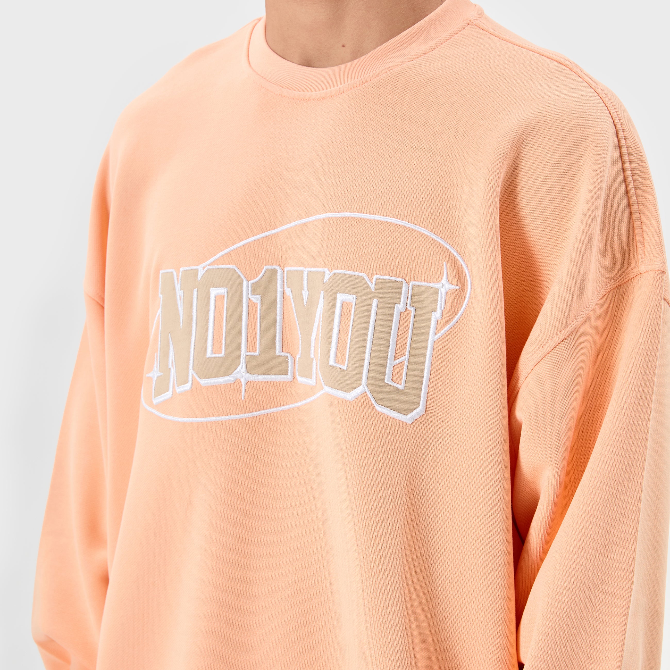 ESSENTIAL 2 PEACH FUZZ STAR SWEATSHIRT