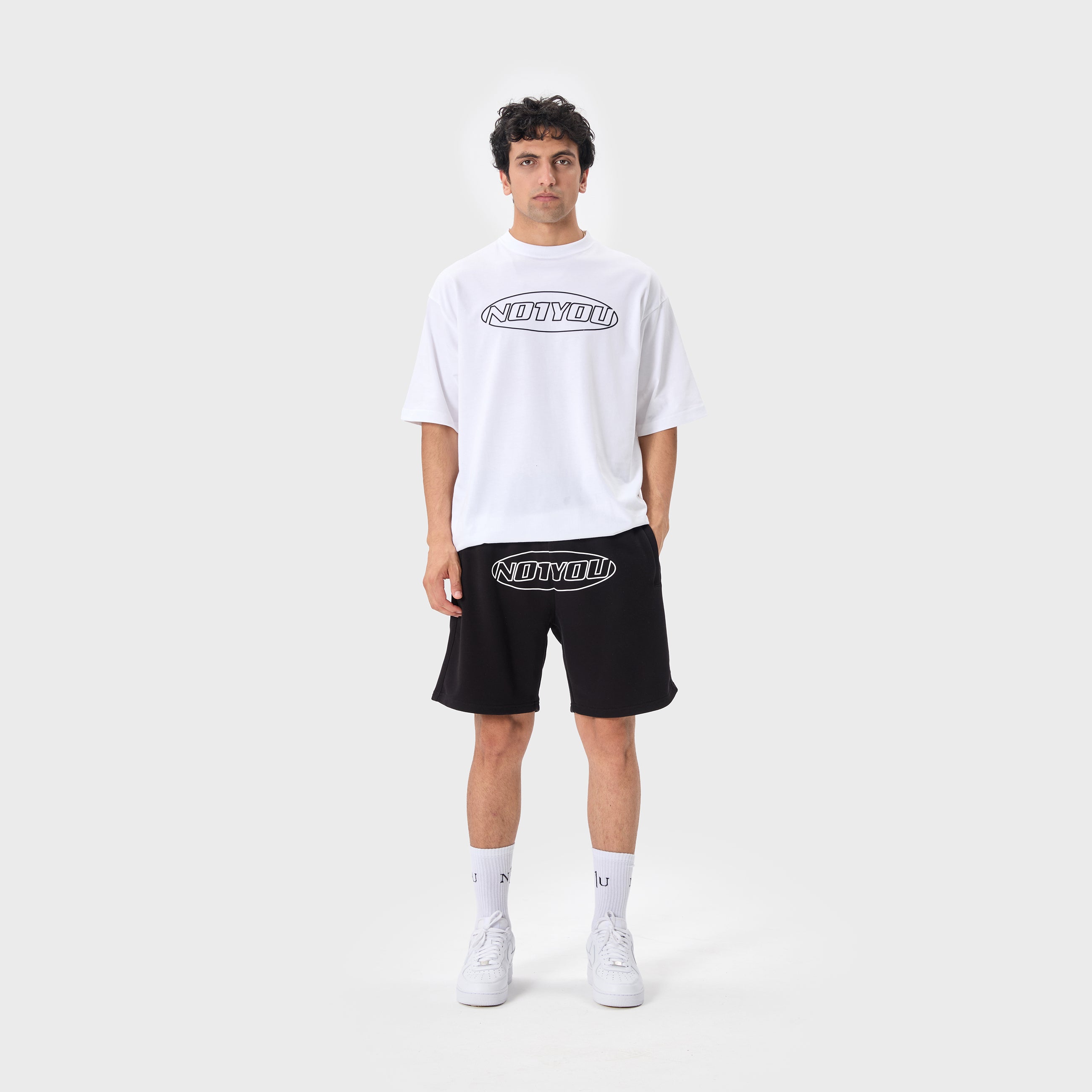 ESSENTIAL 2 BLACK ELLIPSE SWEATSHORT