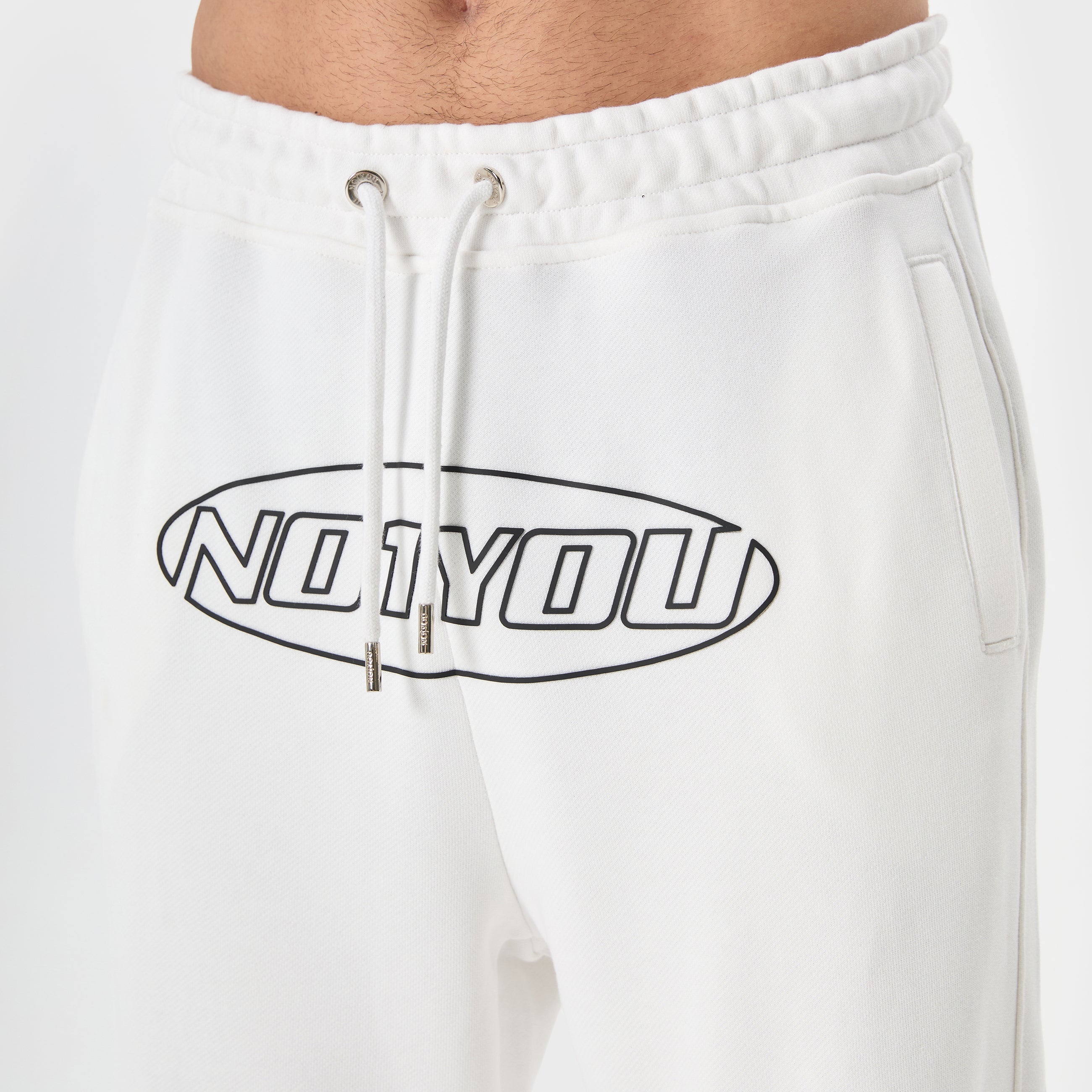 ESSENTIAL 2 WHITE ELLIPSE SWEATSHORT