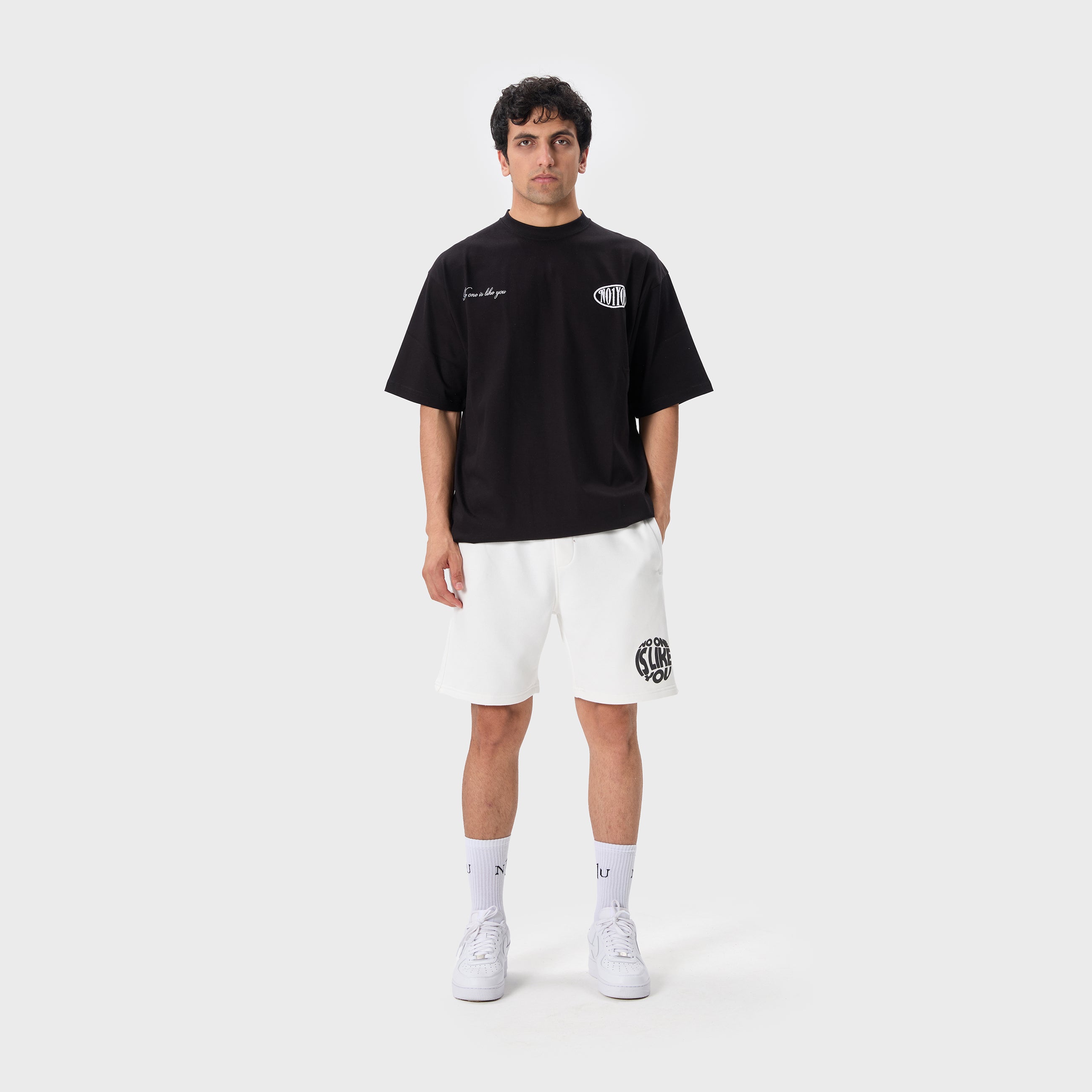 ESSENTIAL 2 WHITE ROUND PRINTED SWEATSHORT