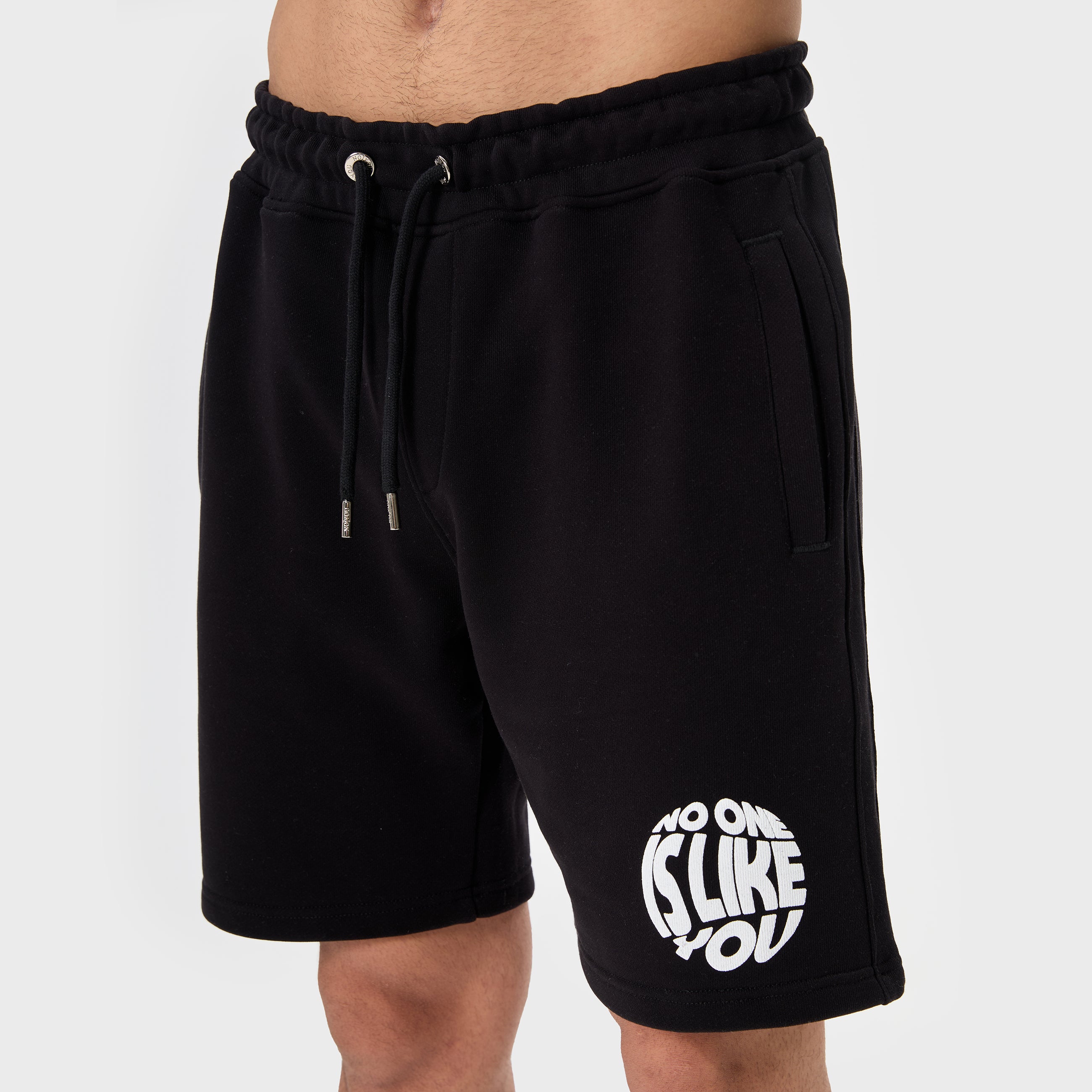 ESSENTIAL 2 BLACK ROUND PRINTED SWEATSHORT