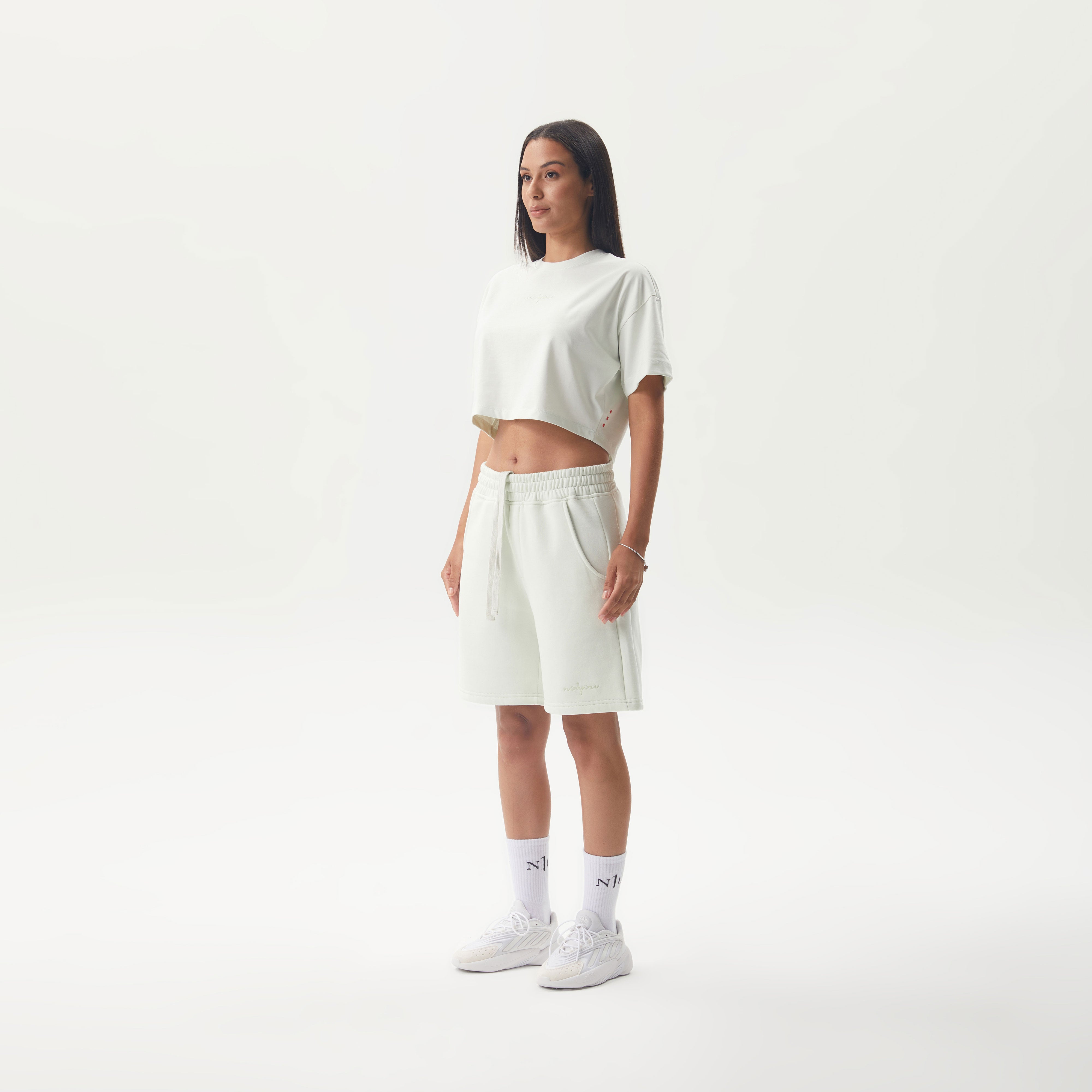 ESSENTIAL 1 WHITE CROP TSHIRT